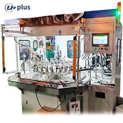 Automatische Flammenschweißmaschine mit zwei drei - Achsen und Drehtisch